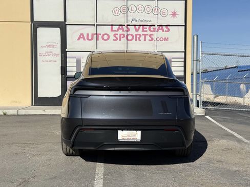 Used 2026 Tesla Model Y Long Range image 8