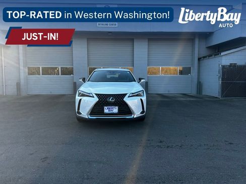 Used 2023 Lexus UX 250h AWD image 2