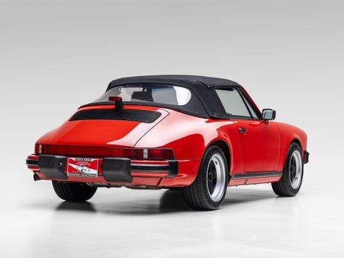 Used 1988 Porsche 911 Carrera RWD image 11