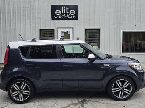 Used 2016 Kia Soul + w/ Audio Package FWD image 6