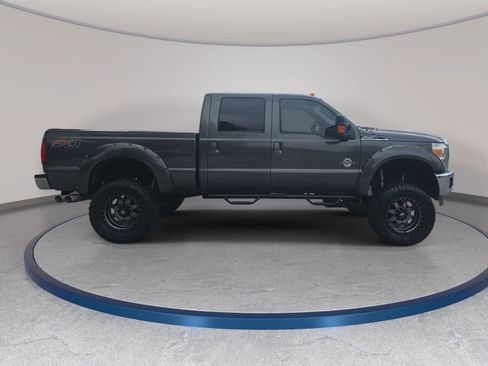 Used 2016 Ford F250 Lariat w/ Lariat Ultimate Package AWD/4WD image 4