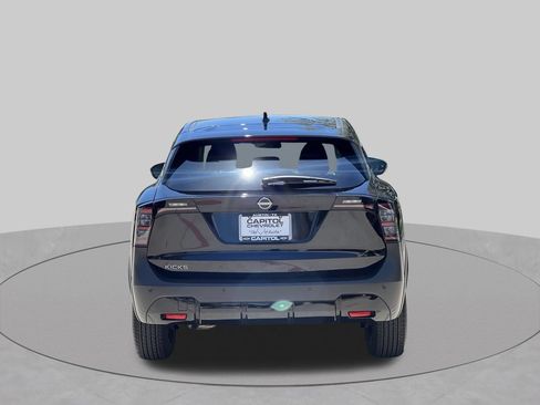 Used 2025 Nissan Kicks SV FWD image 4