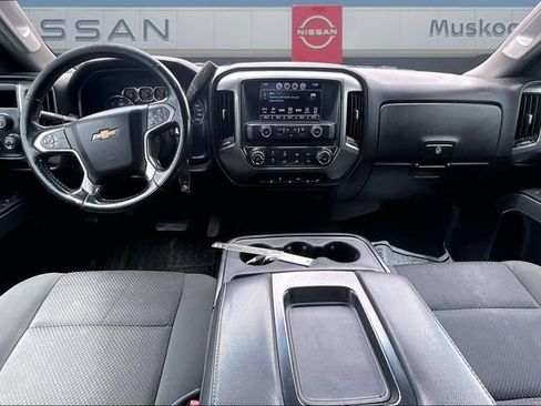 Used 2017 Chevrolet Silverado 2500 LT AWD/4WD image 7