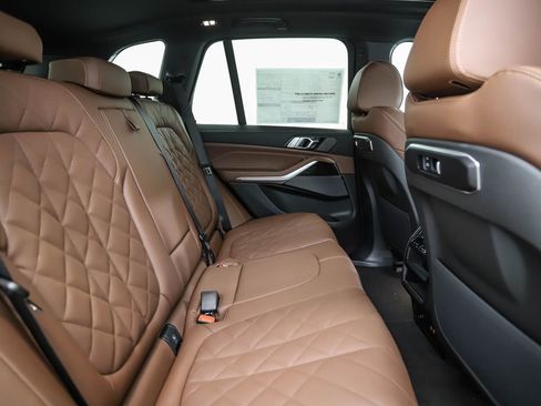 New 2026 BMW X5 xDrive40i w/ M Sport Package image 27