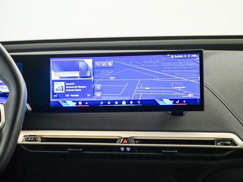 Used 2024 BMW iX xDrive50 AWD/4WD image 14