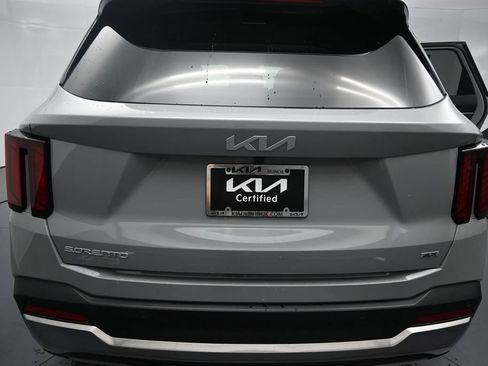 Certified 2026 Kia Sorento S AWD/4WD image 9