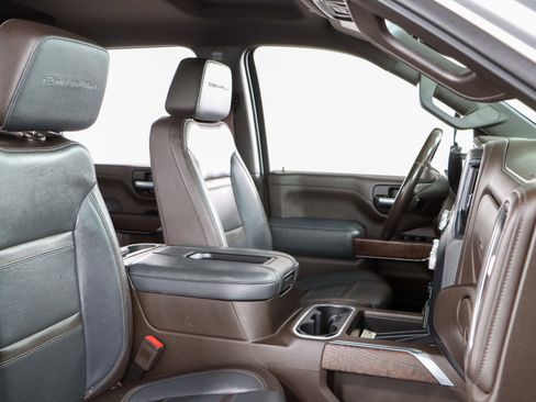 Used 2022 GMC Sierra 3500 Denali image 29