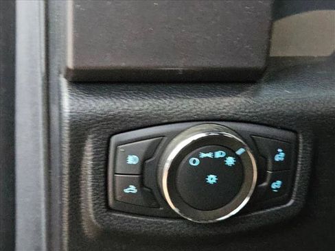Used 2020 Ford F150 XLT w/ Equipment Group 302A Luxury AWD/4WD image 22