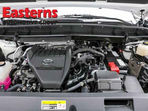 Used 2023 Toyota Highlander LE image 7