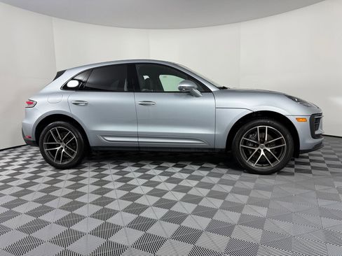 Used 2024 Porsche Macan image 8