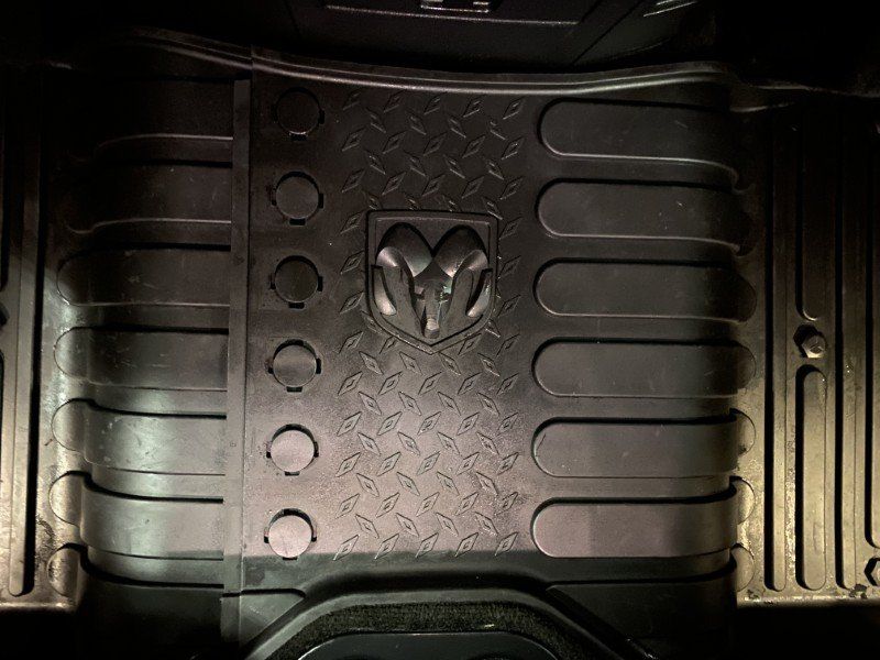 Used 2015 RAM 1500 Laramie w/ Convenience Group AWD/4WD image 49