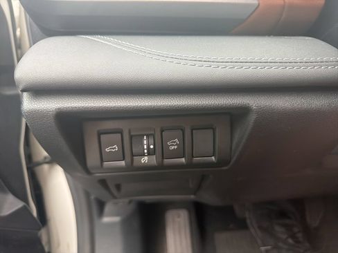 Used 2020 Subaru Outback Touring XT AWD/4WD image 18