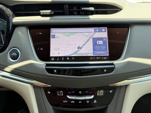 Certified 2023 Cadillac XT5 Premium Luxury FWD image 22