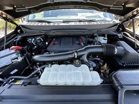 Used 2025 Ford F150 Raptor AWD/4WD image 33