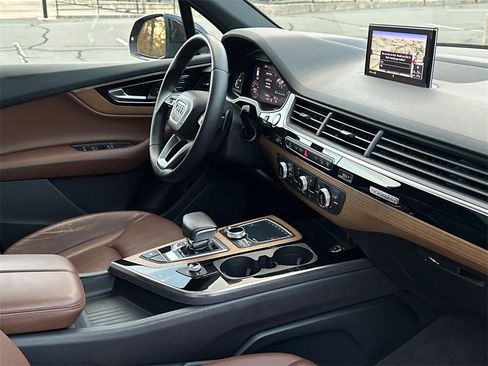 Used 2017 Audi Q7 2.0T Premium Plus w/ Premium Plus Package image 14