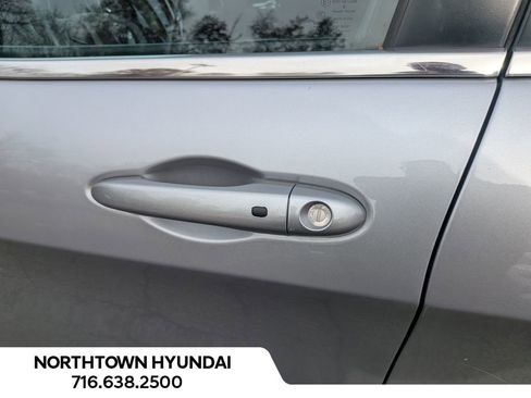 Used 2019 Jeep Cherokee Limited image 41