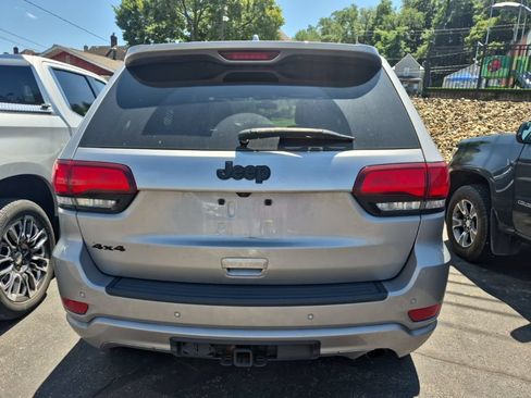 Used 2021 Jeep Grand Cherokee Laredo X AWD/4WD image 6