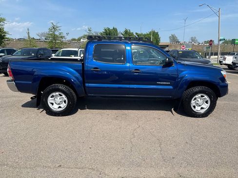 Used 2015 Toyota Tacoma 4x4 Double Cab w/ SR5 Package image 9