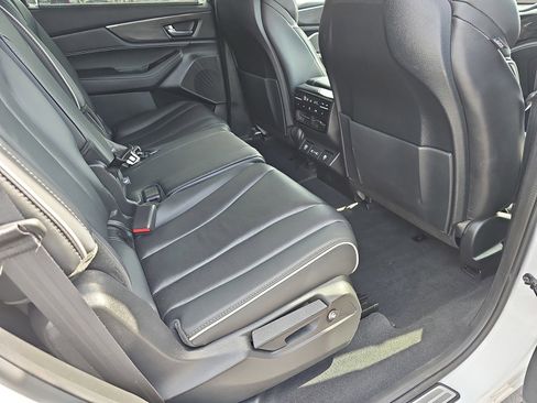 Used 2023 Acura MDX SH-AWD w/ Advance Package image 12
