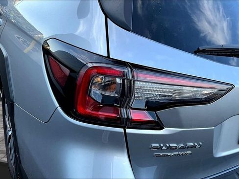 Certified 2025 Subaru Outback Premium w/ Popular Package #1A AWD/4WD image 19