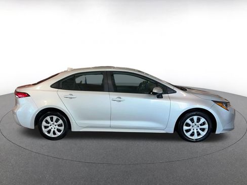 Used 2025 Toyota Corolla LE image 16