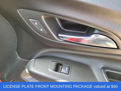 Used 2023 Chevrolet Equinox RS w/ RS Leather Package FWD image 9