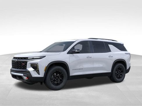 New 2026 Chevrolet Traverse Z71 w/ Enhanced Driving Package AWD/4WD image 2