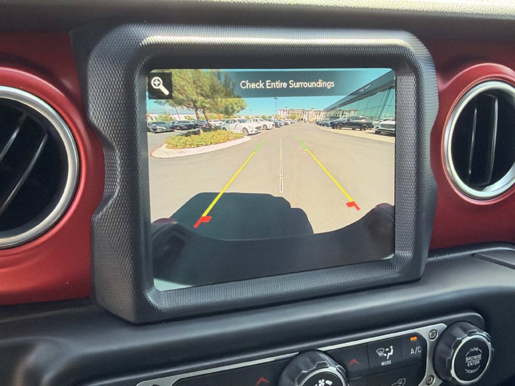 Used 2023 Jeep Gladiator Rubicon w/ LED Lighting Group AWD/4WD image 20