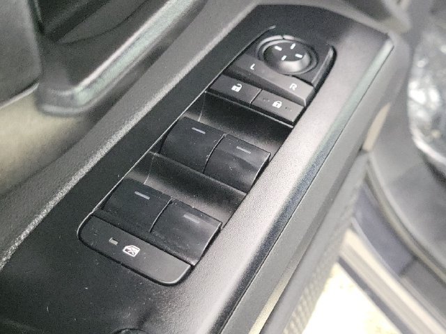 Used 2025 Toyota Tacoma SR5 RWD image 22