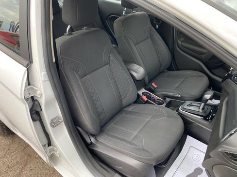 Used 2019 Ford Fiesta SE w/ Equipment Group 201A image 10
