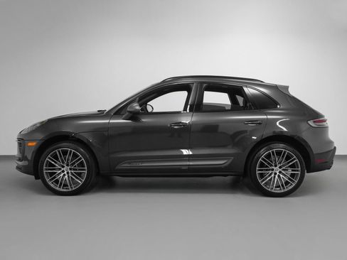 Used 2025 Porsche Macan Turbo image 2
