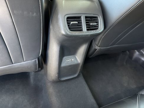 Used 2023 Buick Envision Preferred image 11