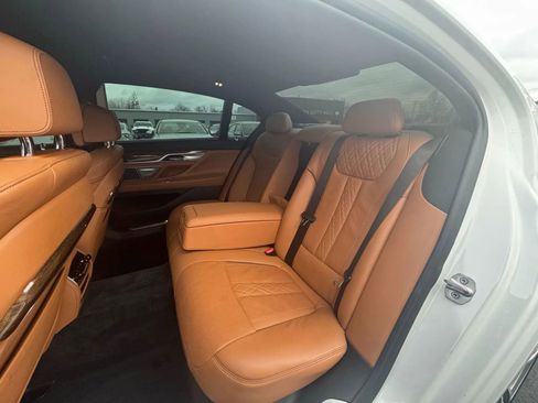 Used 2019 BMW 750i xDrive w/ Executive Package image 13