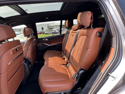 Certified 2026 BMW X7 M60i image 31