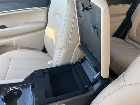 New 2025 Jeep Grand Cherokee Limited AWD/4WD image 67