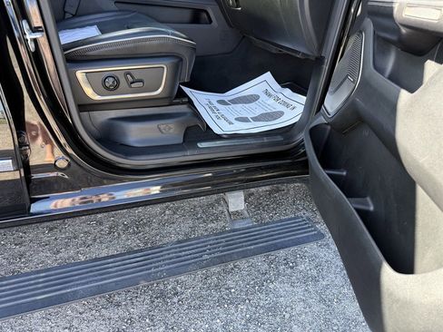 Used 2019 RAM 1500 Limited AWD/4WD image 10