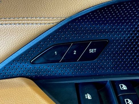 Used 2023 BMW 430i Convertible w/ Premium Package image 22