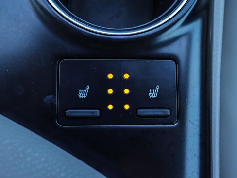 Used 2019 Toyota Camry XSE w/ Carpet Mat Package image 13