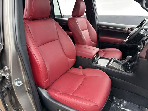 Used 2022 Lexus GX 460 Luxury w/ Off Road Package AWD/4WD image 35