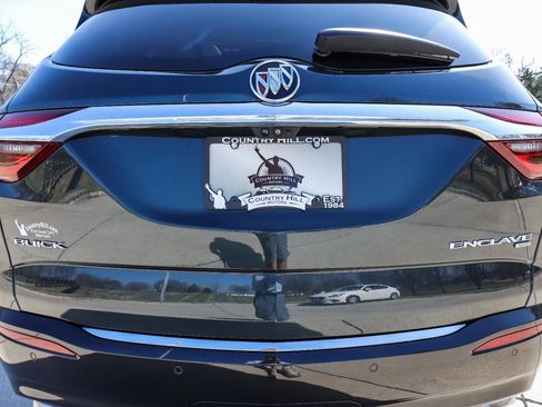 Used 2018 Buick Enclave Premium w/ Experience Buick Package image 41