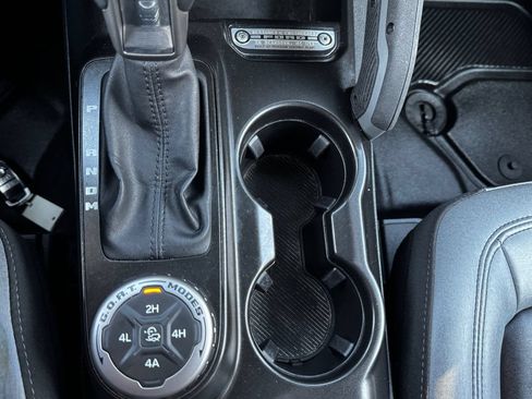 Used 2023 Ford Bronco Big Bend w/ Sasquatch Package AWD/4WD image 22