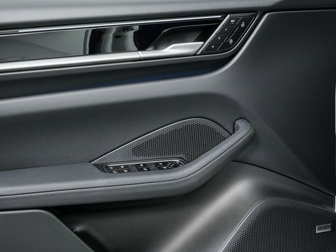 New 2025 Porsche Macan 4S Electric image 6