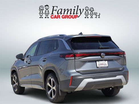 New 2026 Volkswagen Tiguan SE image 3