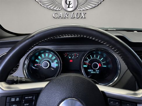 Used 2013 Ford Mustang GT image 11