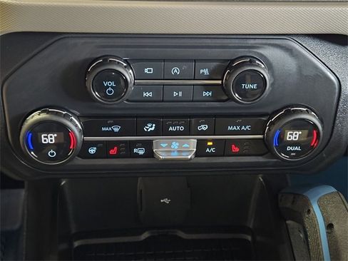 Used 2024 Ford Bronco Wildtrak image 20