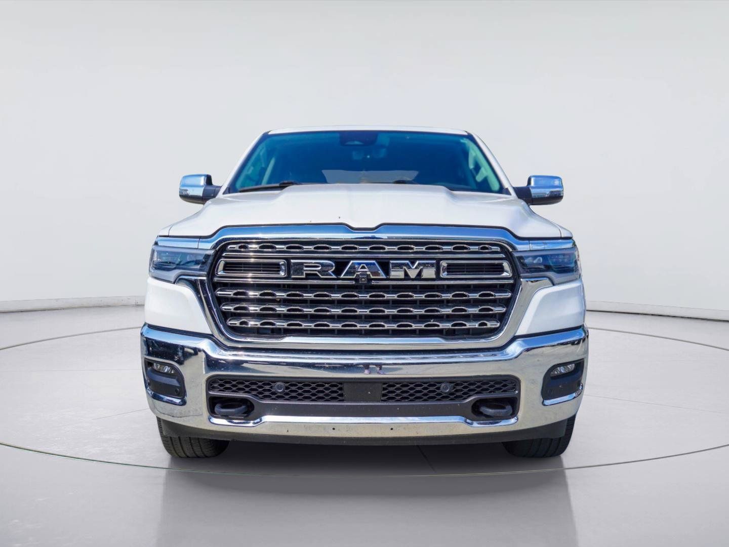 Used 2025 RAM 1500 Limited AWD/4WD image 4