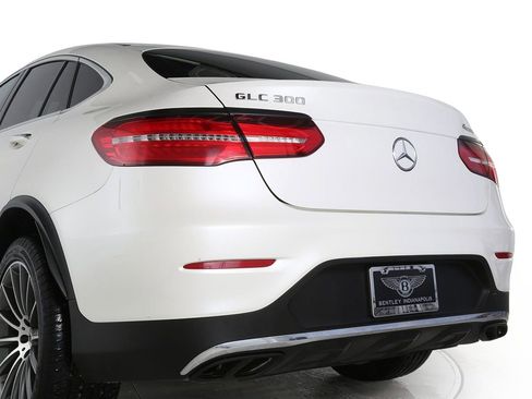 Used 2019 Mercedes-Benz GLC 300 4MATIC Coupe image 9