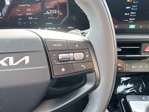 Used 2025 Kia EV6 Light image 20