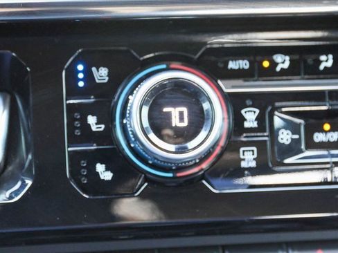 Used 2022 GMC Sierra 1500 AT4 w/ AT4 Preferred Package image 29