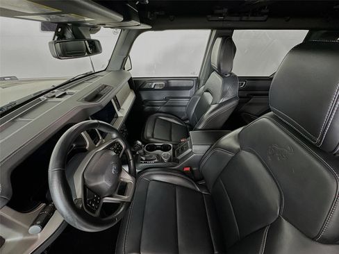 Used 2025 Ford Bronco Outer Banks image 5